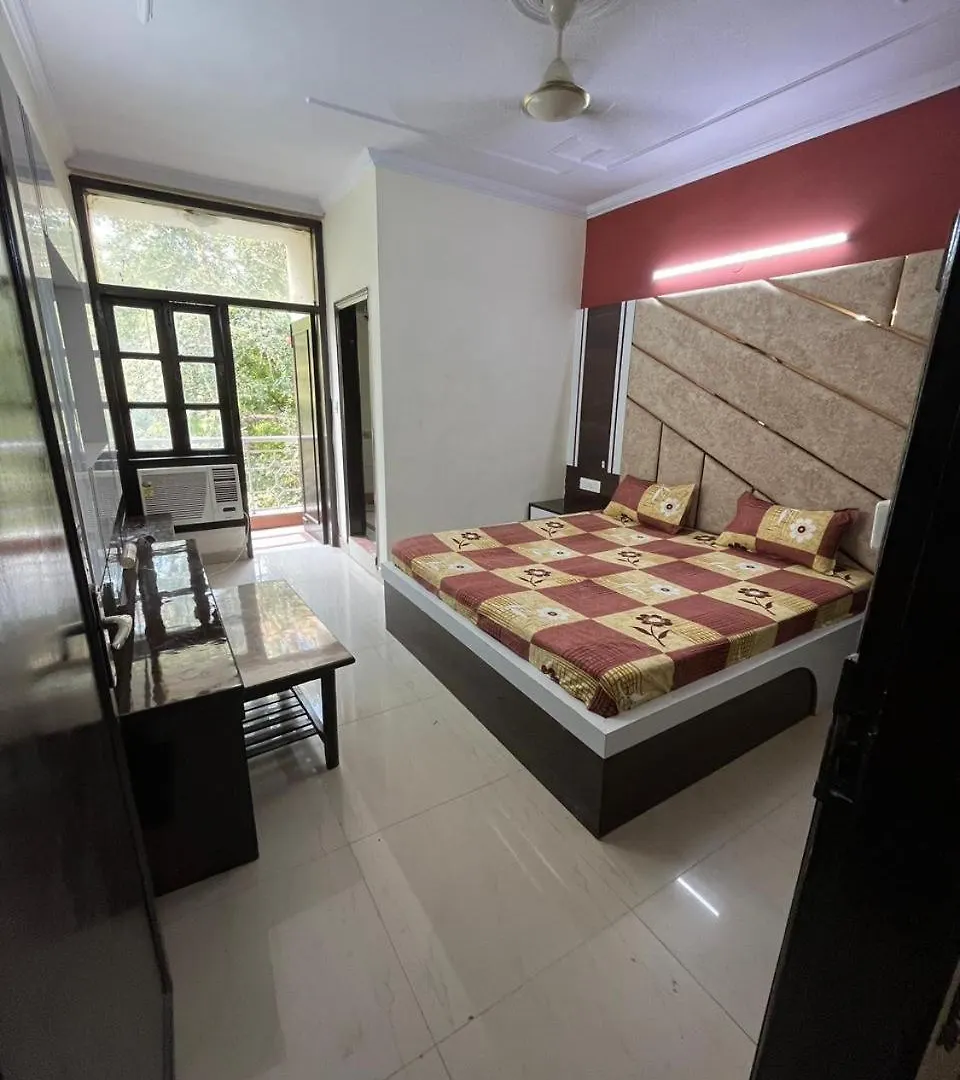 Hotel Jyoti Deluxe Delhi